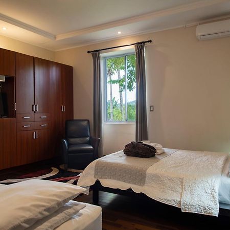 Hotel Boutique Villa Toscana Atenas Exterior photo