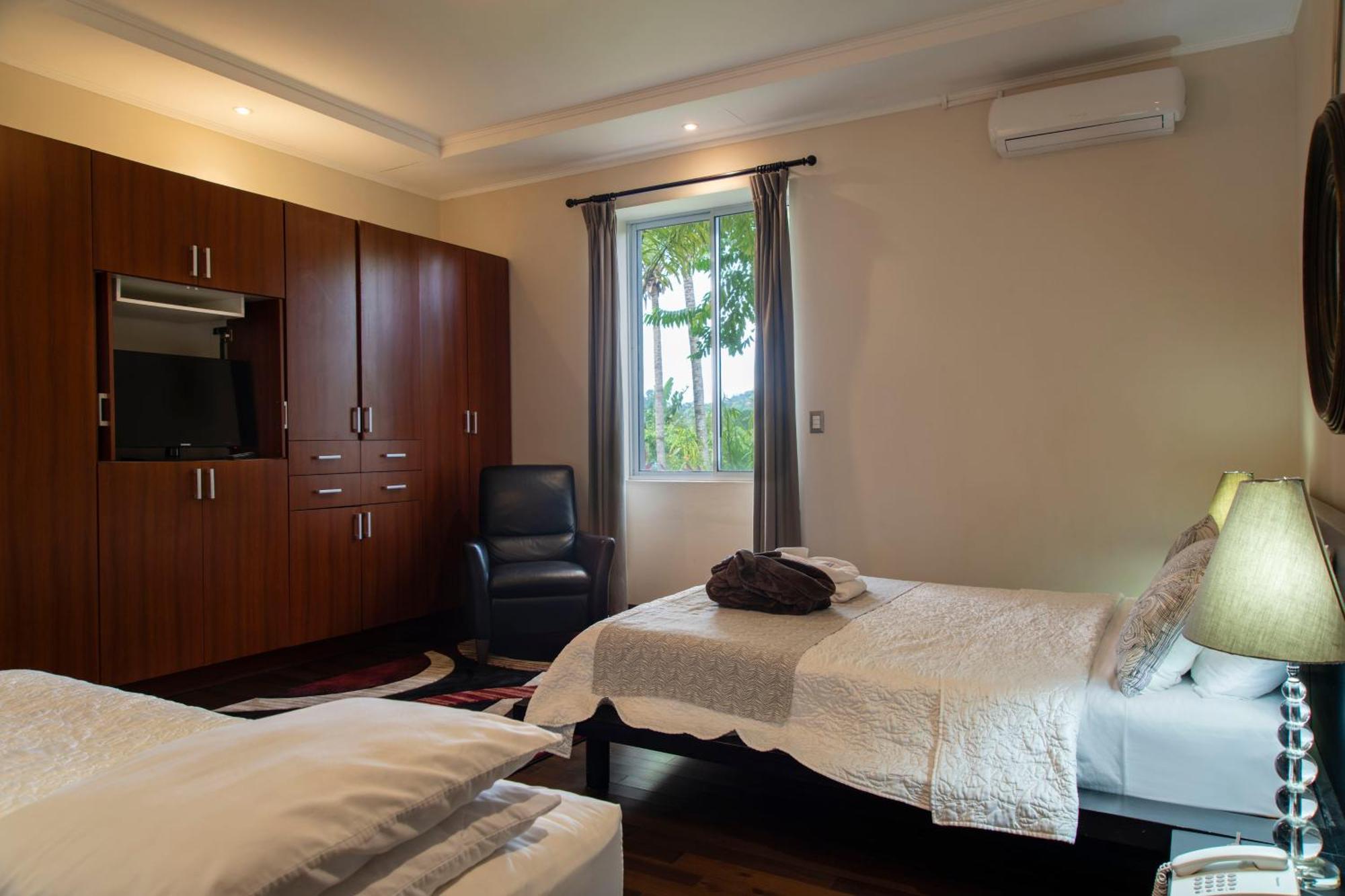 Hotel Boutique Villa Toscana Atenas Exterior photo
